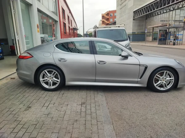 2014 Porsche Panamera 4S PDK - Image 4
