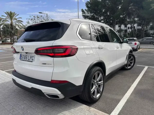 2021 BMW X5 xDrive 45e - Image 5