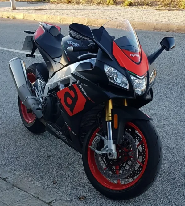 2017 Aprilia RSV4 1000 RR