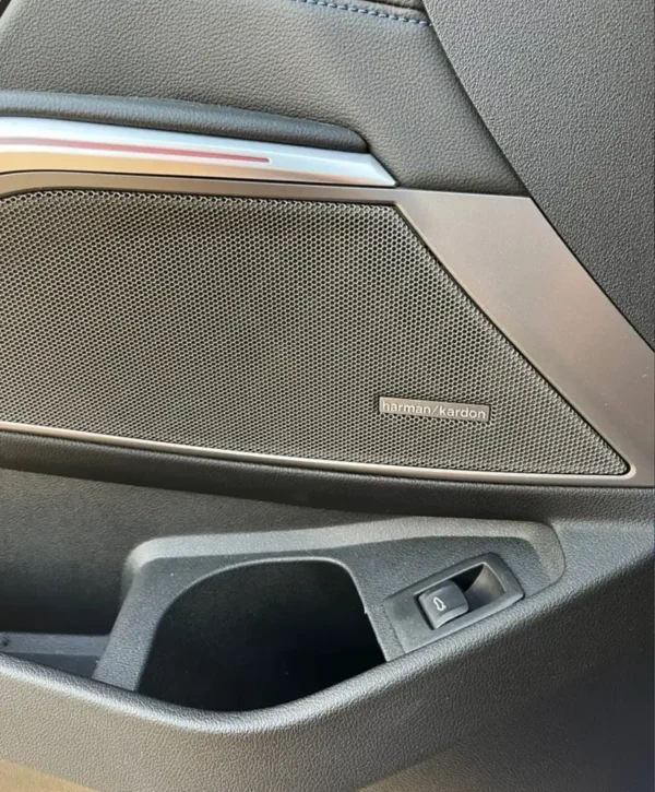 2019 BMW 330iA - Image 7
