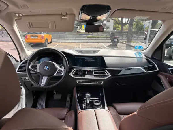 2021 BMW X5 xDrive 45e - Image 8