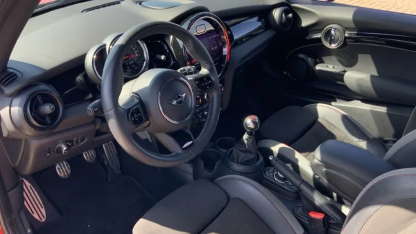 2022 MINI Cooper - Image 7