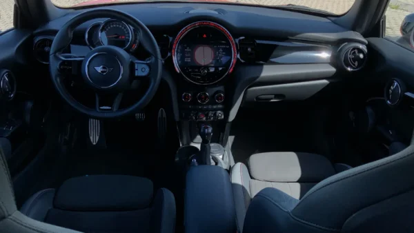 2022 MINI Cooper - Image 8