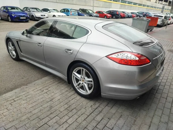 2014 Porsche Panamera 4S PDK - Image 9