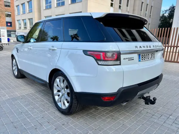 2015 Range Rover Sport 3.0TDV6 HSE Aut. - Image 2