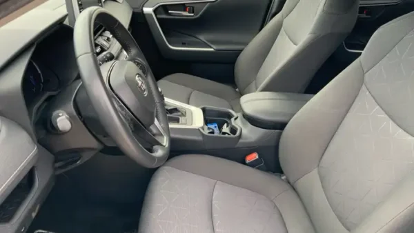 2020 Toyota RAV 4 2.5 hybrid 2WD Advance - Image 12