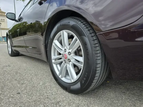 2014 Jaguar XF 3.0 V6 Diesel Premium Luxury Aut. - Image 4