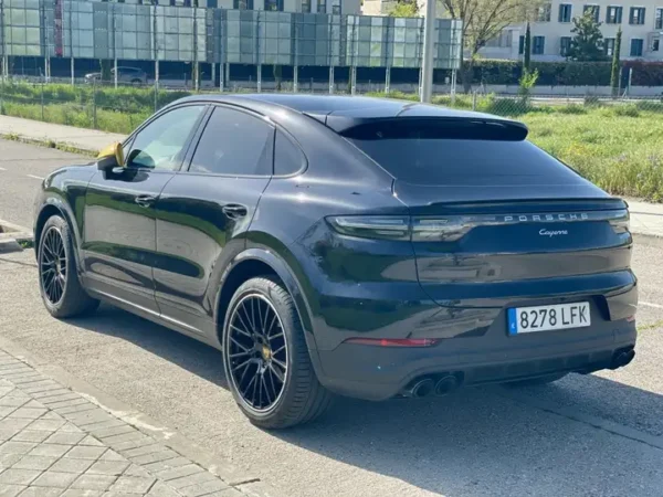 2021 Porsche Cayenne Coupé Aut. - Image 7