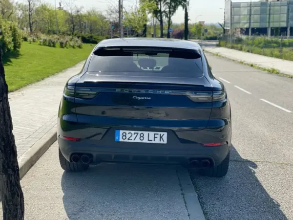 2021 Porsche Cayenne Coupé Aut. - Image 13