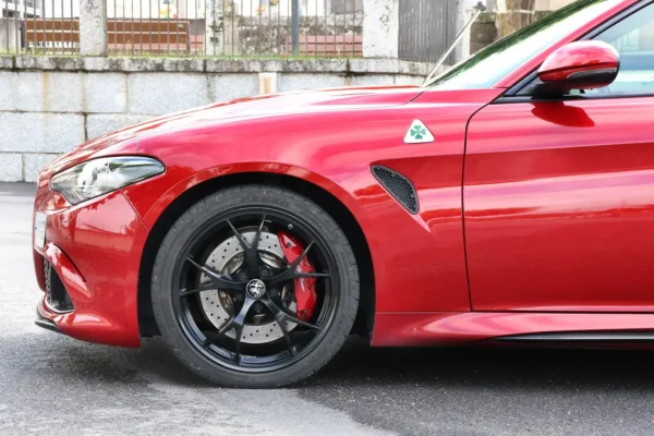 2018 Alfa Romeo Giulia 2.9 T Quadrifoglio - Image 12